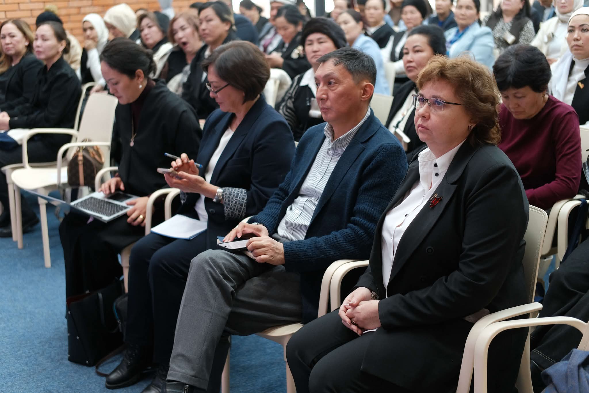 Бишкекте информатика мугалимдери үчүн эки күндүк форум өттү