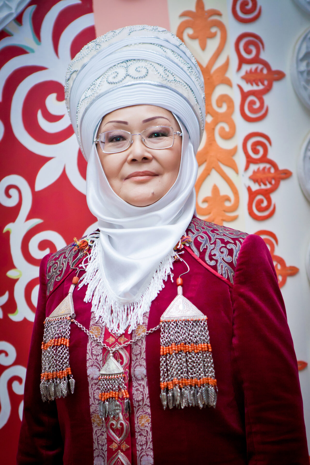 ПРОФЕССОР МАМБЕТАЛИЕВА ГҮЛМИРА ЭЖЕБИЗДИН ЭМГЕГИН ЭЛ ЭСКЕРЕТ