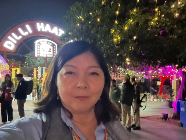 БИР ЭЛЕ УЧУРДА БИР НЕЧЕ КЫЛЫМДА ЖАШАГАН ИНДИЯ