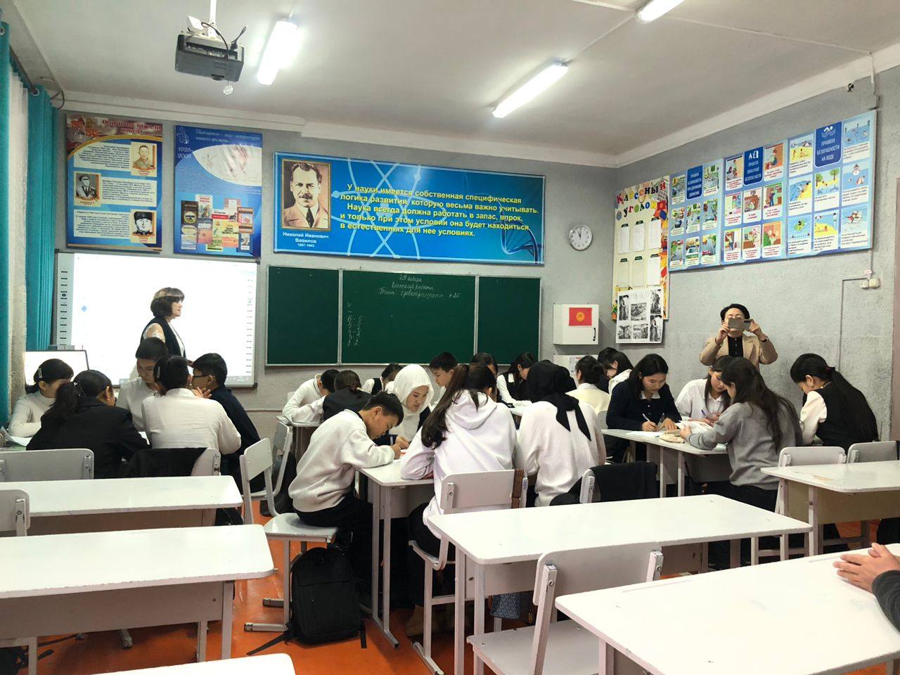 МЫКТЫ МУГАЛИМДЕН - МЫКТЫ САБАК!