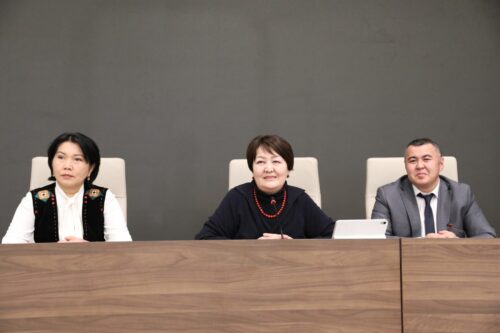 АГАРТУУ МИНИСТРИ МАНАС ШААРЫНДА