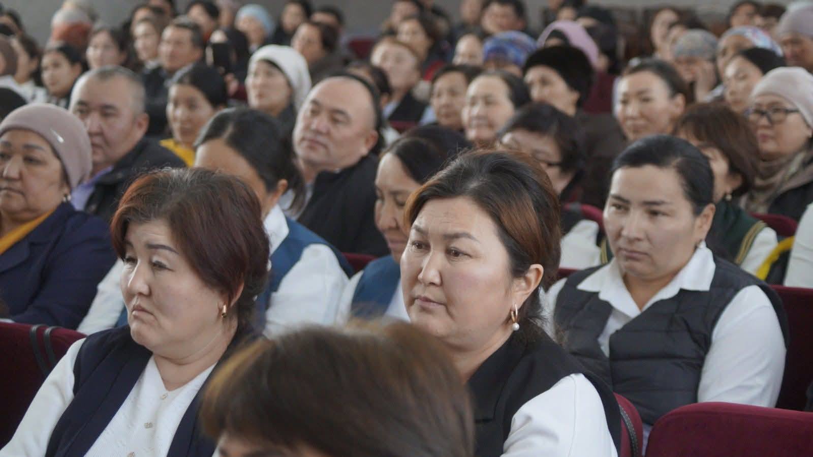 «МАМЛЕКЕТТИК ТИЛ КОРГОЛУУГА ЭМЕС, КОЛДОНУЛУУГА МУКТАЖ»