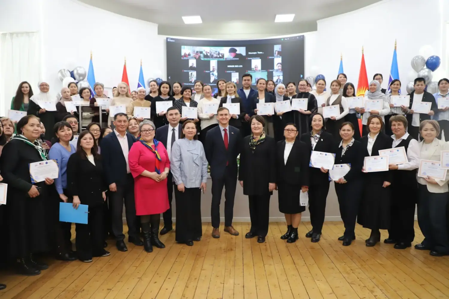 1200 МУГАЛИМ ЖАҢЫ ФОРМАТТА САБАК ӨТҮҮНҮ ҮЙРӨНДҮ