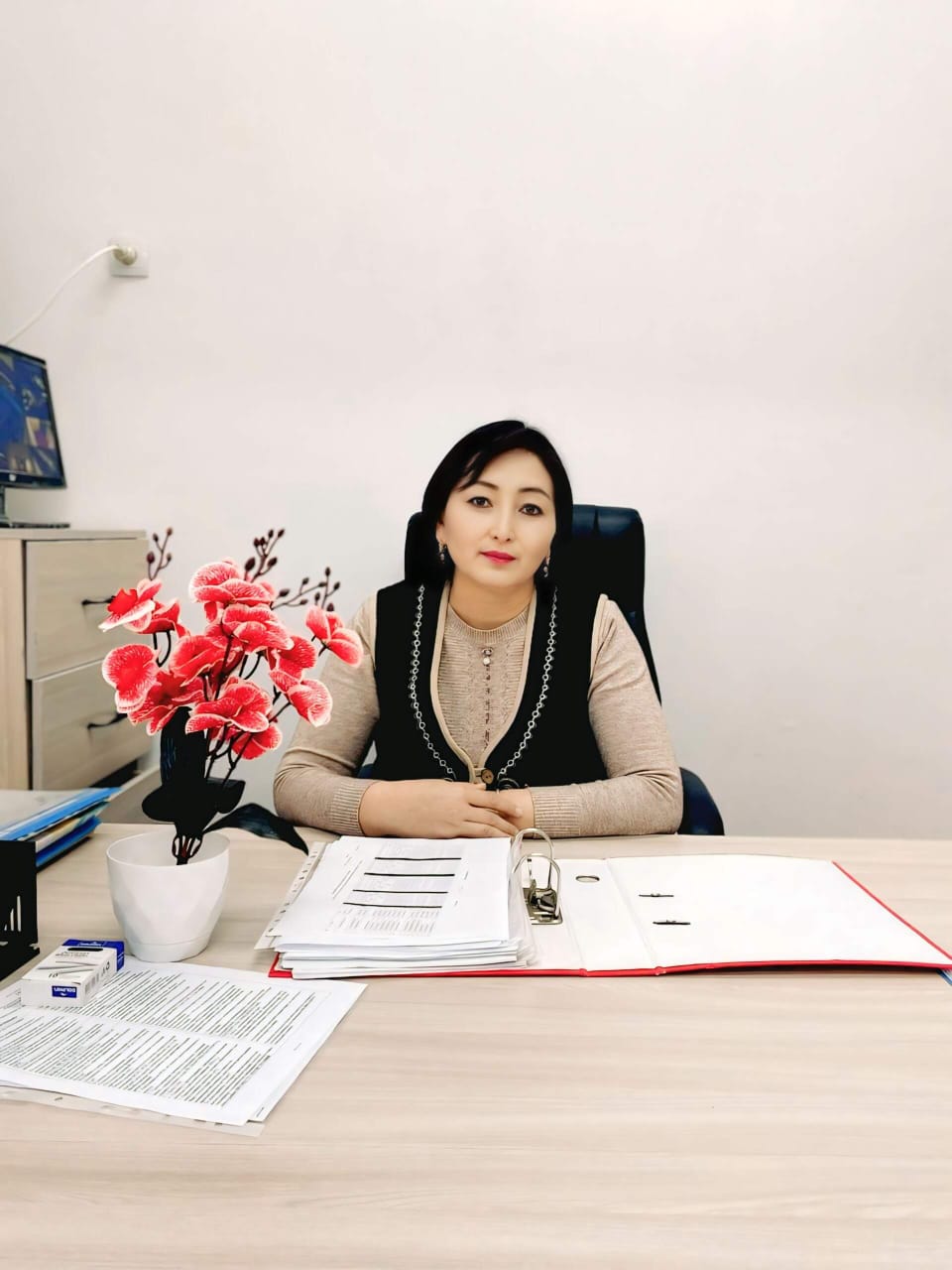 МУГАЛИМДИН ӨТКӨН САБАГЫ  - ТУРМУШКА БОЛГОН КӨЗ КАРАШТЫН  ТУУРА ЧЕЧИЛИШИ