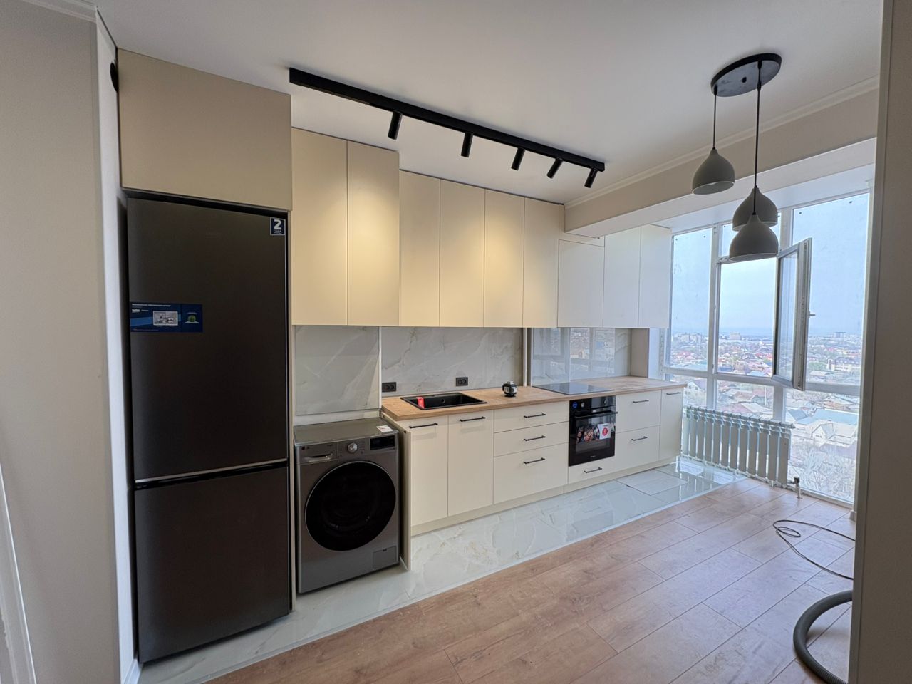 "КУРУЛУШЧУЛАРДЫН УСТАКАНАСЫ". №5 КЕСИПТИК ЛИЦЕЙГЕ 80 ЖЫЛ