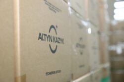 БАШТАЛГЫЧ КЛАССТЫН МУГАЛИМДЕРИНЕ “АЛТЫН КАЗЫК” НОУТБУКТАРЫ ТАПШЫРЫЛДЫ