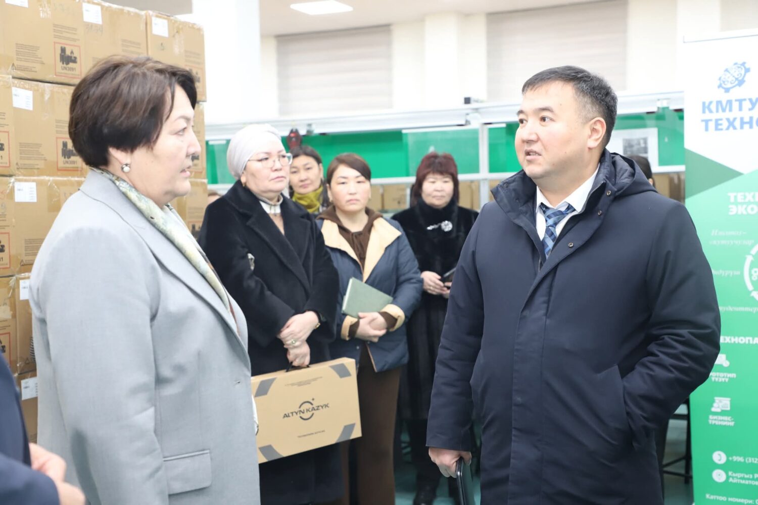 НОУТБУКИ “АЛТЫН КАЗЫК” ПЕРЕДАНЫ  ДЛЯ УЧИТЕЛЕЙ НАЧАЛЬНЫХ КЛАССОВ