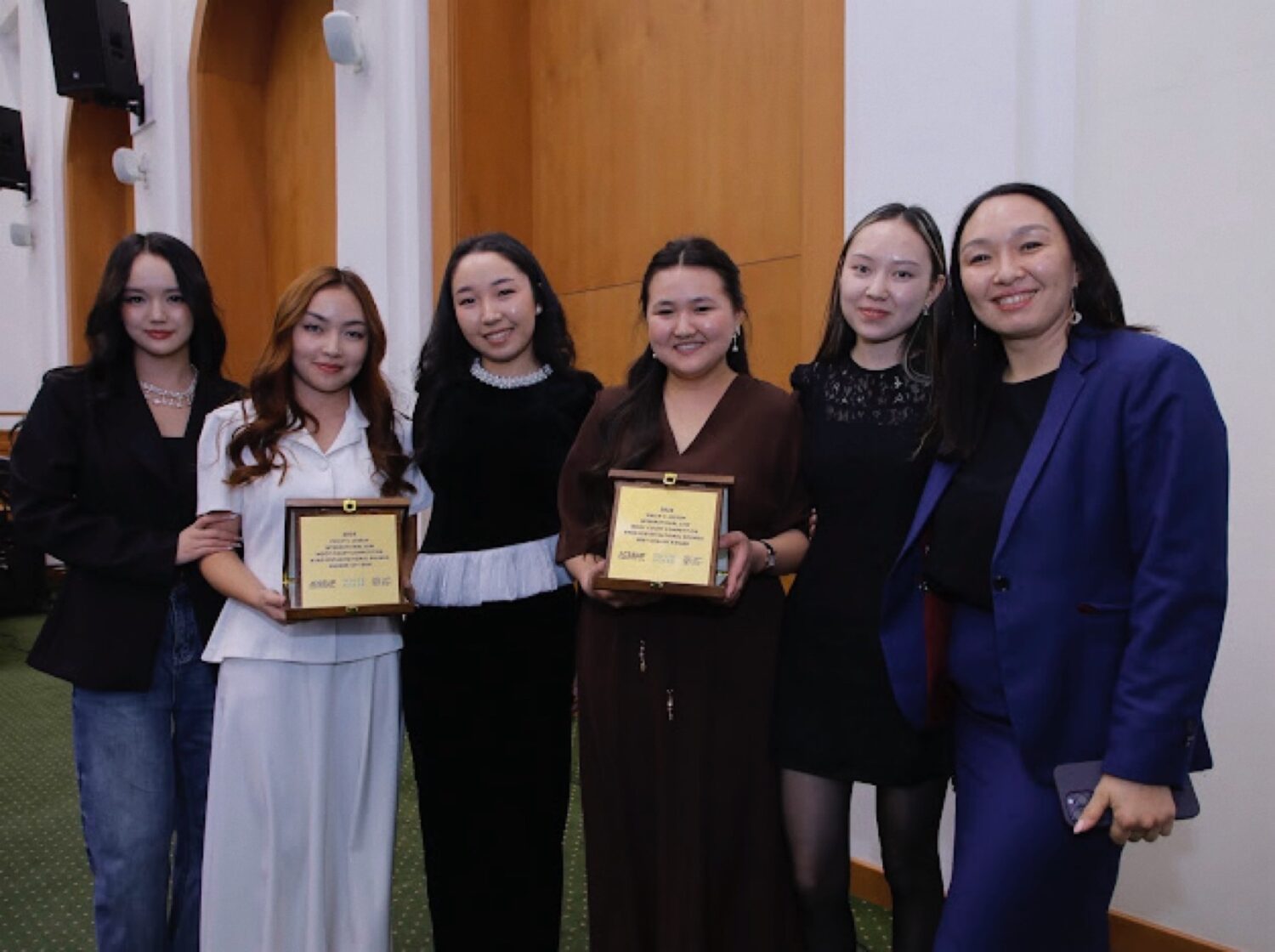 “Ала-Тоо” Эл аралык университетинин командасы эл аралык сынакта жогорку жыйынтык көрсөттү