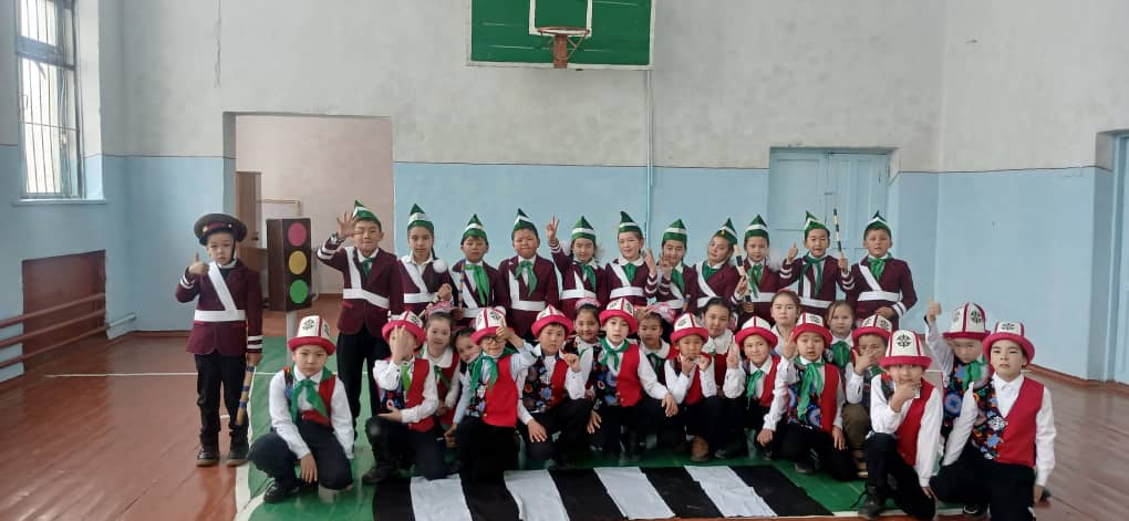 ОКУУЧУЛАР ЖОЛДО ЖҮРҮҮ ЭРЕЖЕЛЕРИН ҮЙРӨНҮШТҮ