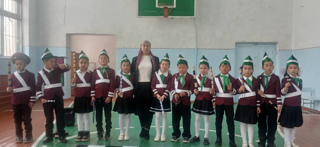 ОКУУЧУЛАР ЖОЛДО ЖҮРҮҮ ЭРЕЖЕЛЕРИН ҮЙРӨНҮШТҮ