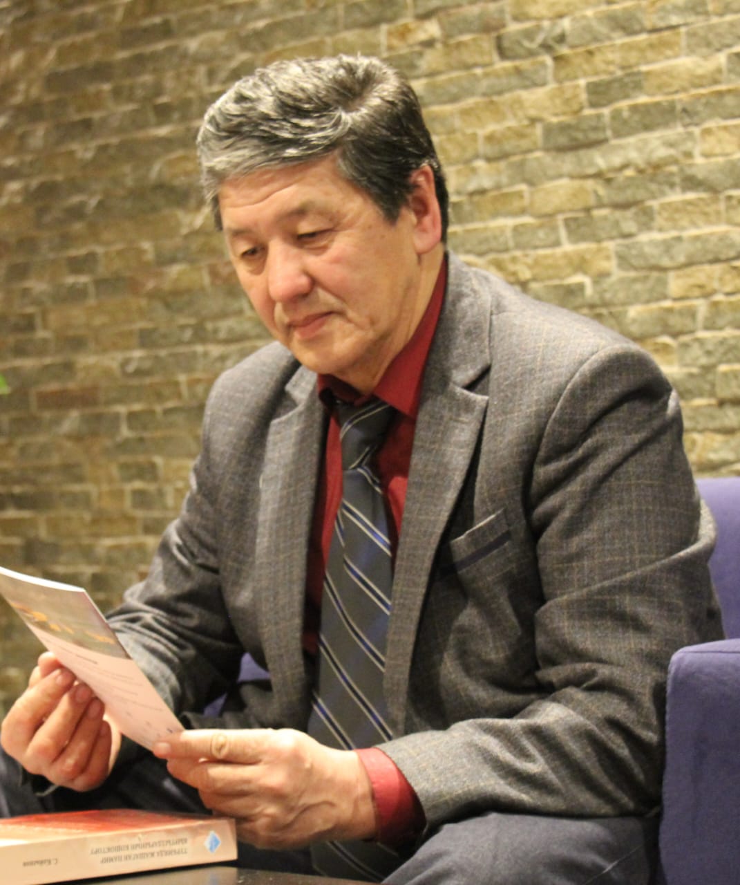 АГАРТУУЧУЛУК ЖАНА ЖАЗУУЧУЛУК  ЖОЛУНДАГЫ АСЫЛ ЭМГЕК   