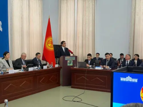 КОЛЛЕГИЯ: БАЙСАЛОВ ЖОГОРКУ БИЛИМ БЕРҮҮ ТАРМАГЫНА КУРЧ СЫН АЙТТЫ