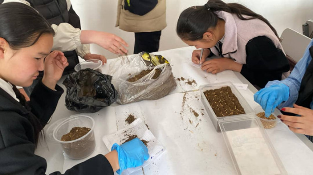 ЖАЗ – ЖАНДУУ ОКУТУУНУН МЕЗГИЛИ: ЖАРАТЫЛЫШ - БИЛИМ ЛАБОРАТОРИЯСЫ