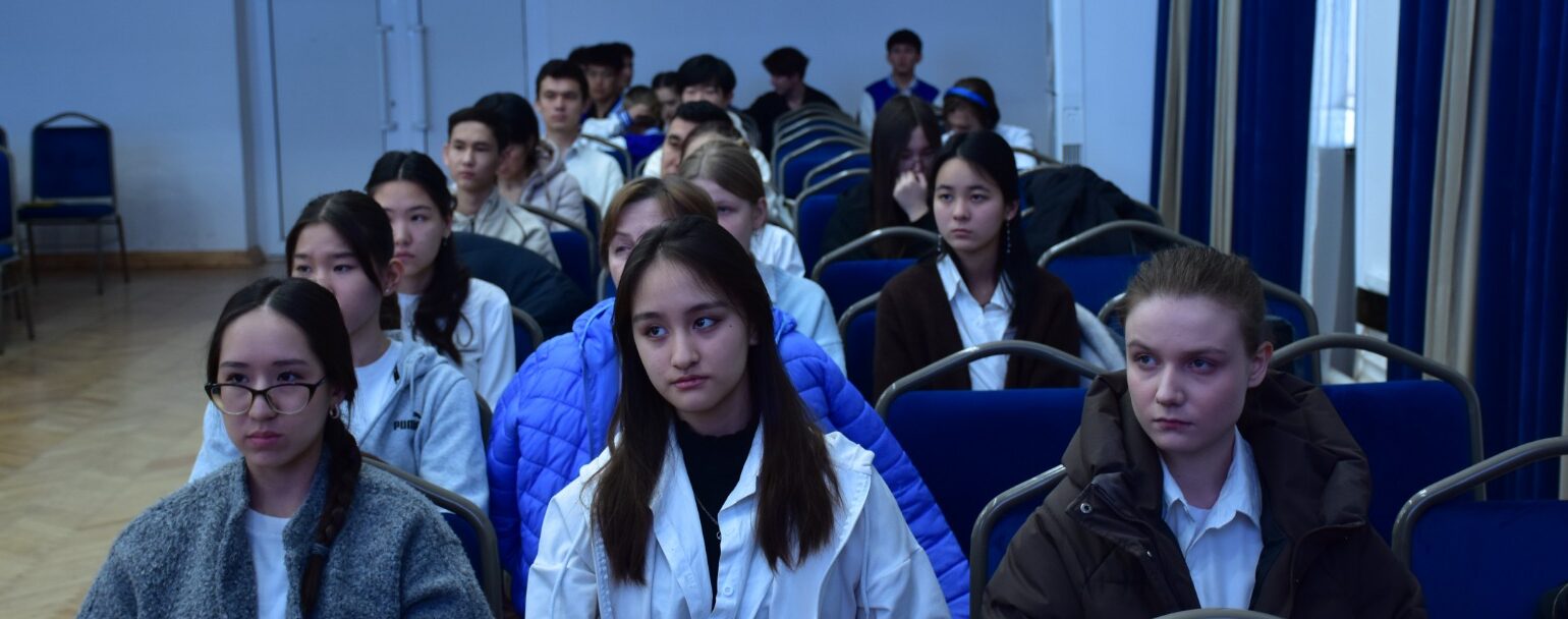 БИЛИМ ЖАРЫШЫ: РЕСПУБЛИКАЛЫК эТАПКА ЖОЛДОМО АЛГАНДАР АНЫКТАЛДЫ