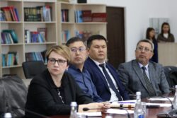 ЖОЖ ректорлору менен кеңейтилген жумушчу жыйын өттү