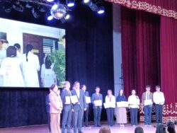 РЕСПУБЛИКАЛЫК ОЛИМПИАДА: ТАЛАНТТУУ ОКУУЧУЛАР СЫЙЛАНДЫ