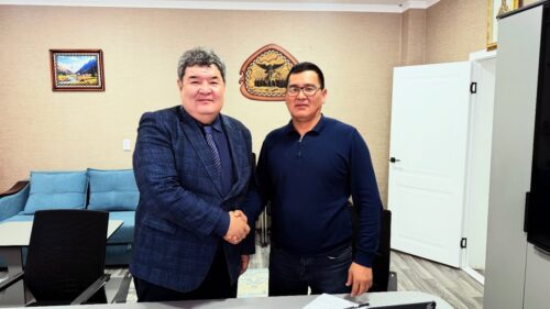 МУГАЛИМДЕРДИН ДЕН СООЛУГУН ЧЫҢДОО МАКСАТЫНДА КЕЛИШИМГЕ КОЛ КОЮЛДУ