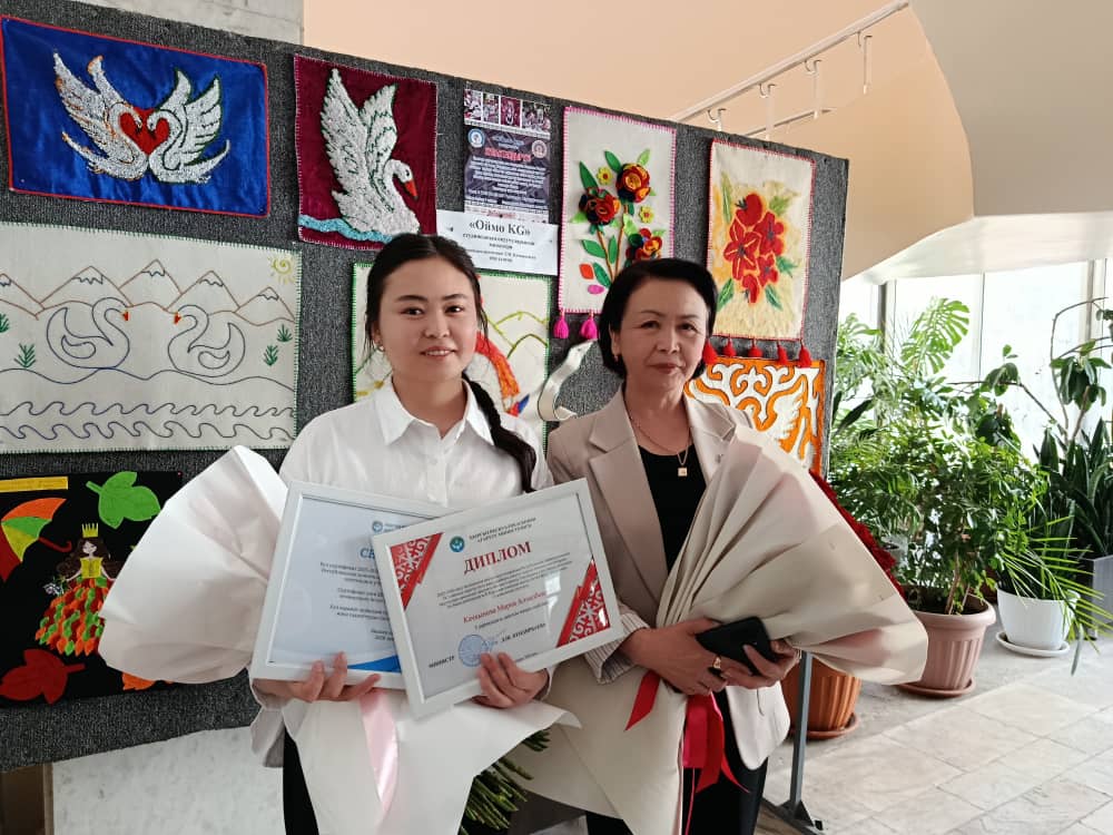 ИЙГИЛИКТИН АЧКЫЧЫ: АЙЫЛДАН ЧЫККАН БИЛИМ ЧЕМПИОНДОРУ