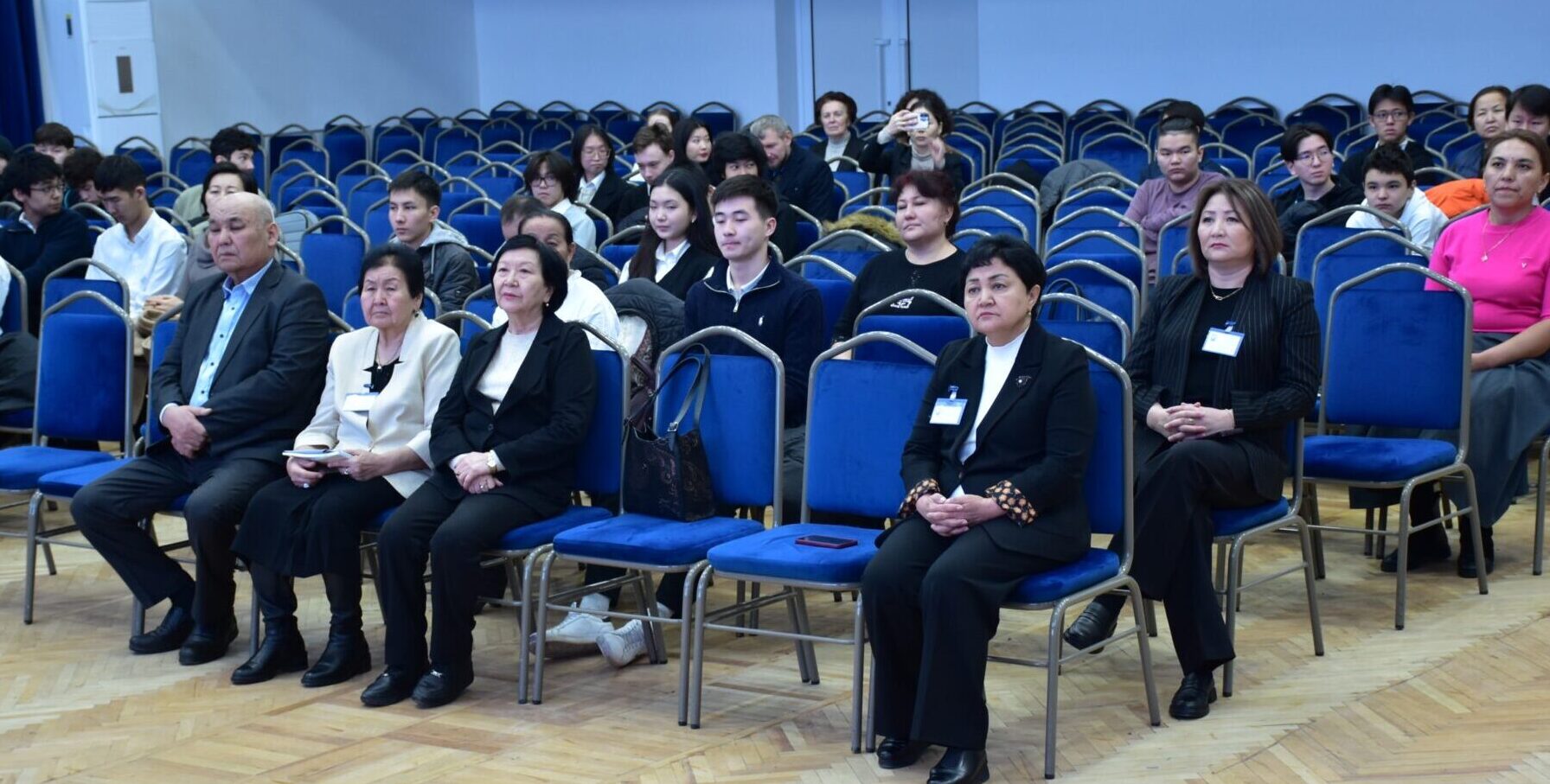 БИЛИМ ЖАРЫШЫ: РЕСПУБЛИКАЛЫК эТАПКА ЖОЛДОМО АЛГАНДАР АНЫКТАЛДЫ