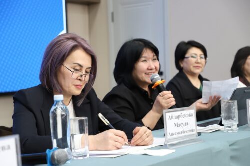 Ошто билим берүү тармагынын кызматкерлери менен жолугушуулар уланууда