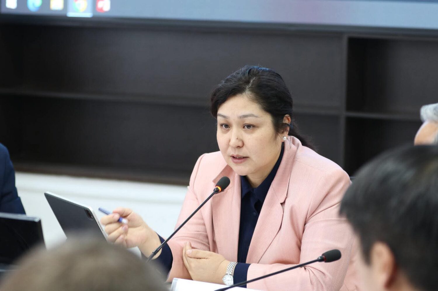 ЖОЖ ректорлору менен кеңейтилген жумушчу жыйын өттү