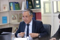 ЖОЖ ректорлору менен кеңейтилген жумушчу жыйын өттү