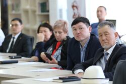 ЖОЖ ректорлору менен кеңейтилген жумушчу жыйын өттү