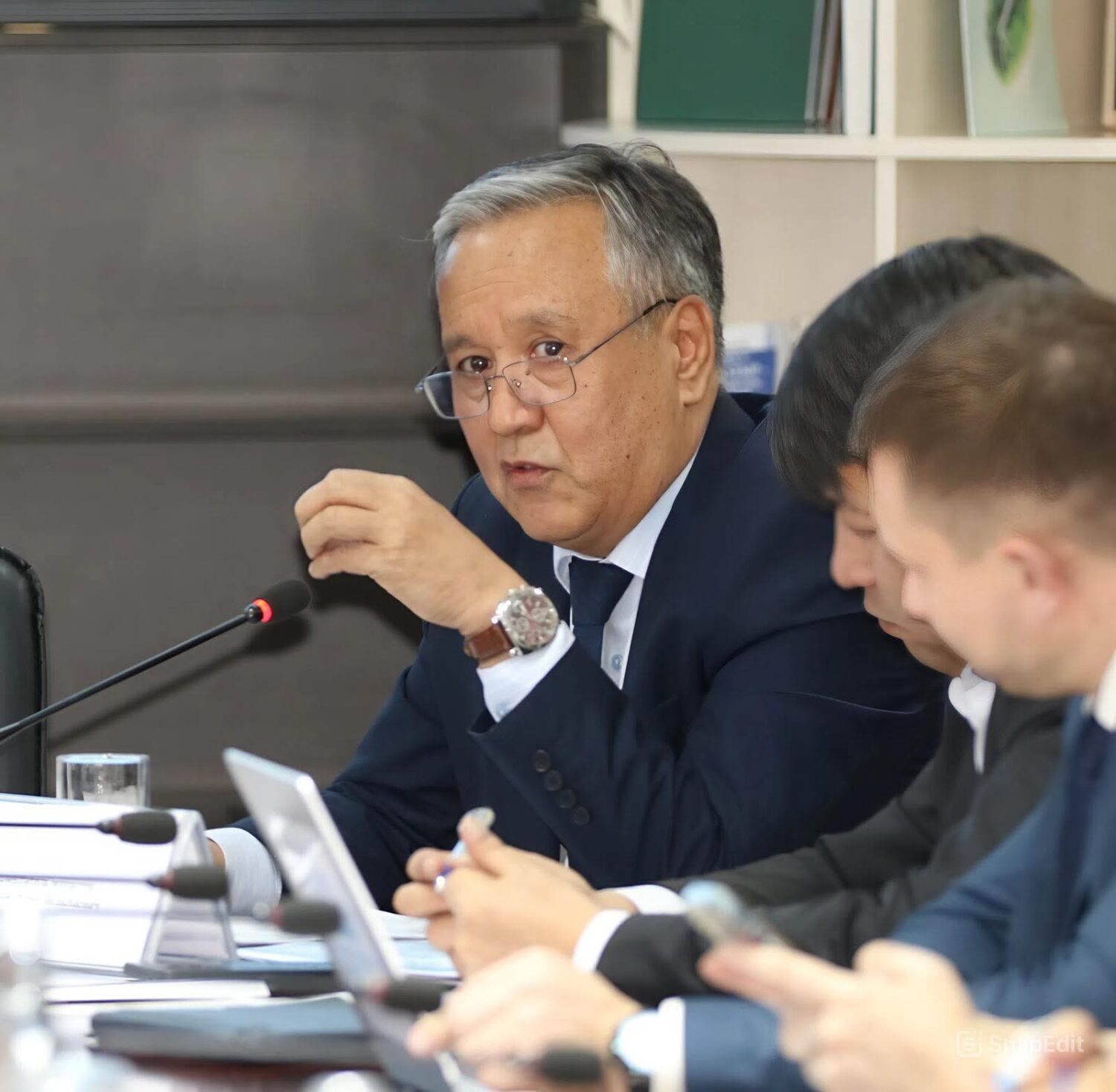 ЖОЖ ректорлору менен кеңейтилген жумушчу жыйын өттү