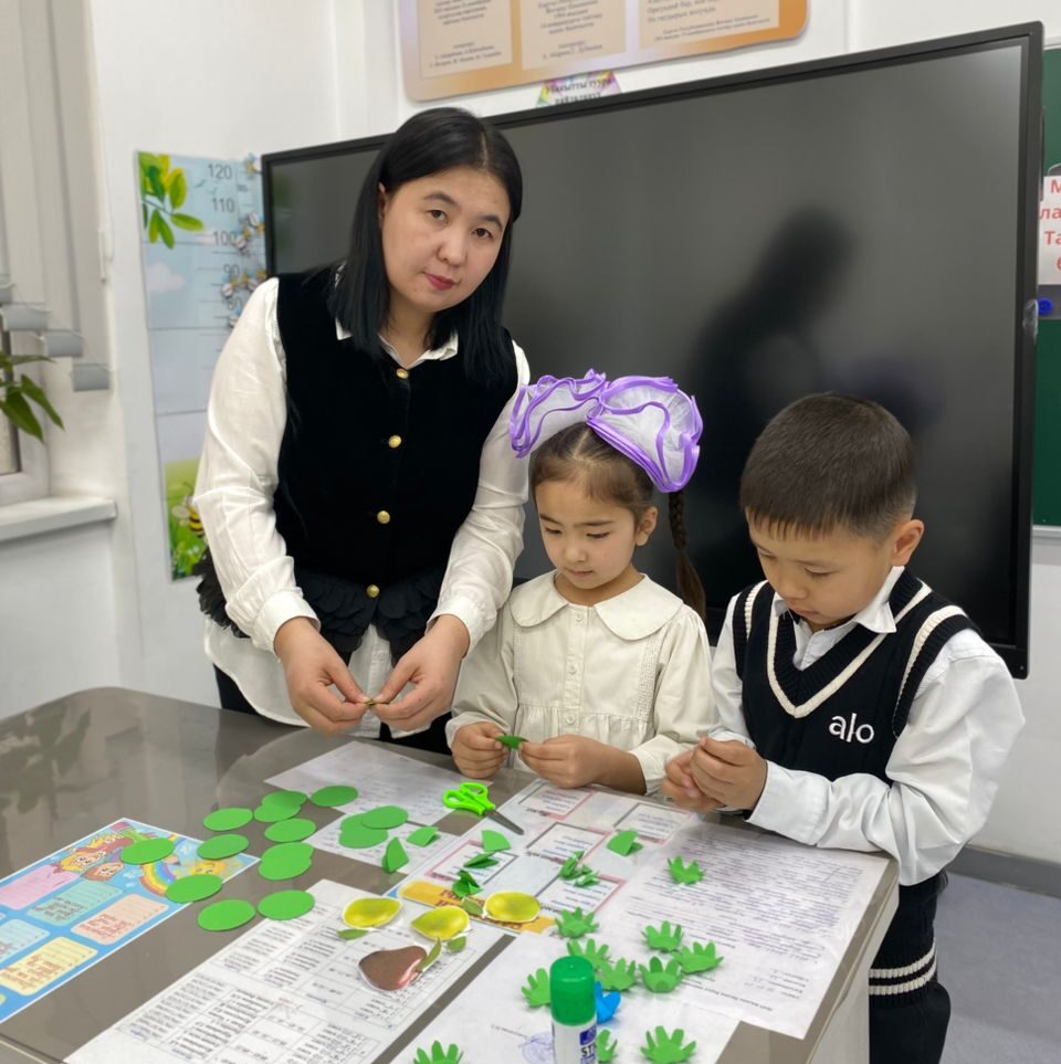 ГҮЛНУРА ДОКТУРБЕК КЫЗЫ: “АР БИР ОКУУЧУ – ӨЗҮНЧӨ ЧОҢ ААЛАМ”