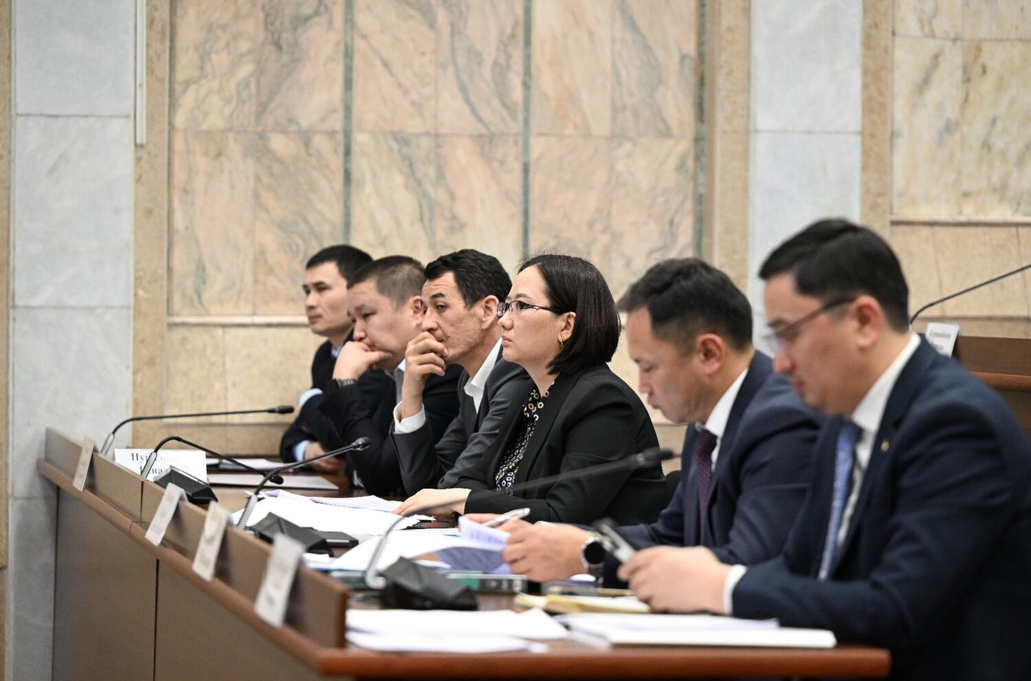 КОМИТЕТ «БААТЫР ЭНЕЛЕРДИН» БАЛДАРЫНА БИЛИМ БЕРҮҮДӨ ЖЕҢИЛДИК БЕРҮҮ ДЕМИЛГЕСИН КОЛДОДУ