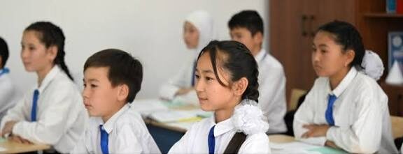 ЭМНЕ ҮЧҮН ОКУУЧУЛАР АНГЛИС ТИЛИНДЕ ЭРКИН СҮЙЛӨШӨ АЛЫШПАЙТ?