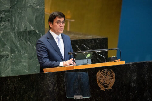 Эдил Байсалов: Бириккен Улуттар Уюмун аял киши жетектөөгө убакыт келди