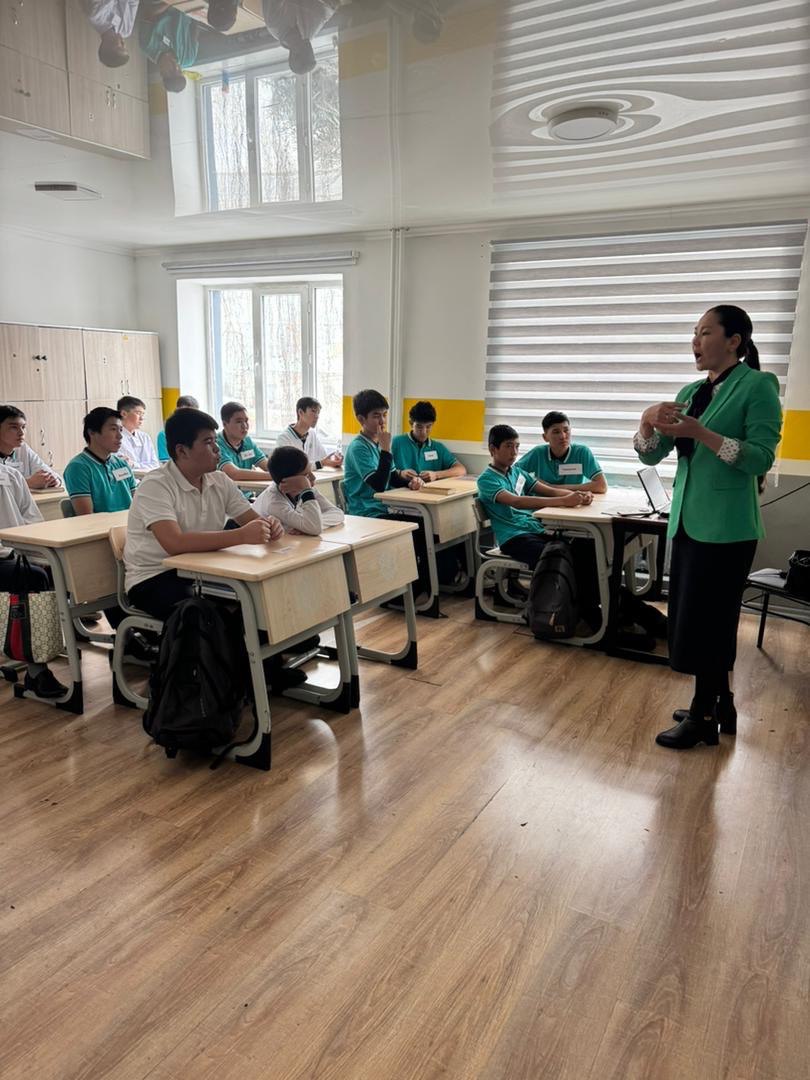 12 жылдык мектеп: Элеттик мугалимдин практикасы