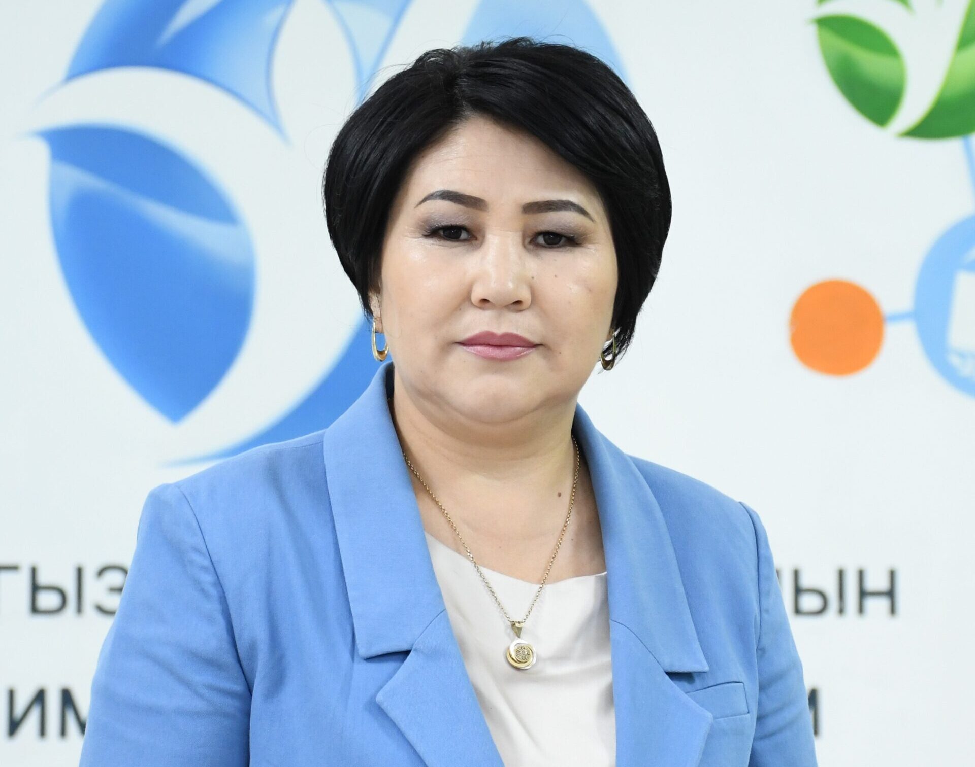 Нурзида КАСЫМОВА: “КӨП МАДАНИЯТТУУ ЧӨЙРӨГӨ ДАЯР ИНСАНДЫ ТАРБИЯЛАШЫБЫЗ КЕРЕК”