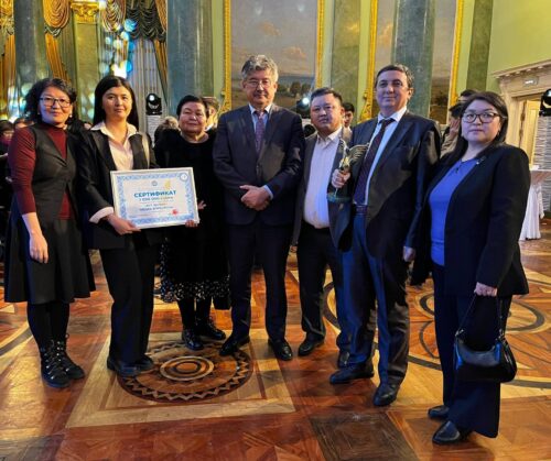 ЖҮРӨКТӨН ЧЫККАН ЖЫЛУУ СӨЗДҮН ЭЭСИ