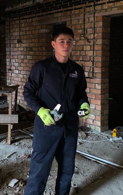 Жаңы толкун: КЫРГЫЗДЫН АТЫН ТААНЫТКАН ЖАШТАР