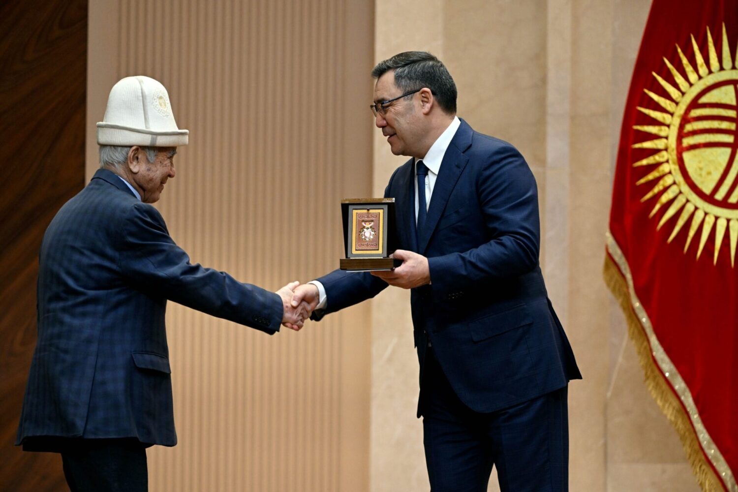 Кыргыз таануунун алтаны эле...