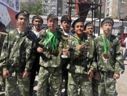 ЖЕҢИШКЕ АРНАЛГАН СЫНАК: ЛИЦЕЙ ОКУУЧУЛАРЫ КҮЧ СЫНАШТЫ