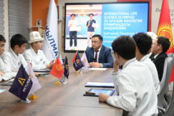 “АКЫЛМАН” – КЕЛЕЧЕКТИН ЛИДЕРЛЕРИН ДАЯРДАГАН ЛИЦЕЙ