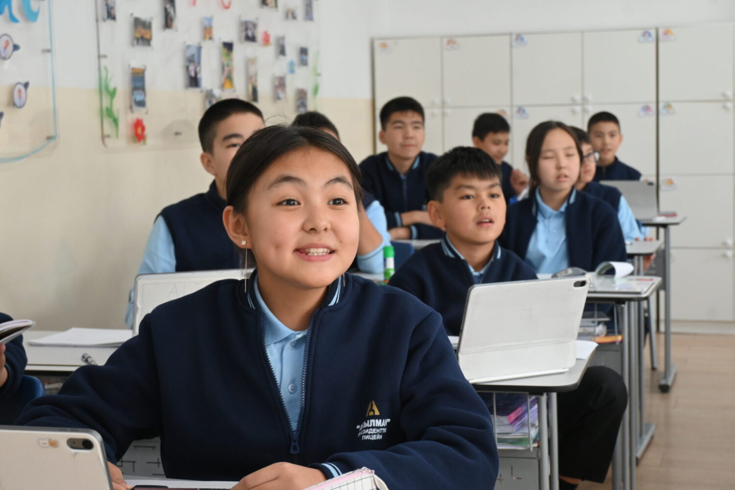 “АКЫЛМАН” – КЕЛЕЧЕКТИН ЛИДЕРЛЕРИН ДАЯРДАГАН ЛИЦЕЙ