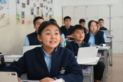 “АКЫЛМАН” – КЕЛЕЧЕКТИН ЛИДЕРЛЕРИН ДАЯРДАГАН ЛИЦЕЙ