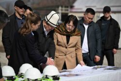 “АКЫЛМАН” – КЕЛЕЧЕКТИН ЛИДЕРЛЕРИН ДАЯРДАГАН ЛИЦЕЙ