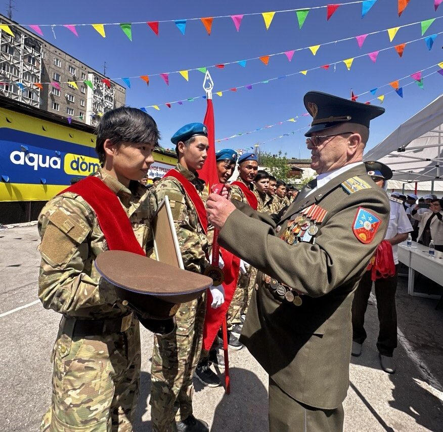 ЖЕҢИШКЕ АРНАЛГАН СЫНАК: ЛИЦЕЙ ОКУУЧУЛАРЫ КҮЧ СЫНАШТЫ