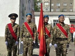 ЖЕҢИШКЕ АРНАЛГАН СЫНАК: ЛИЦЕЙ ОКУУЧУЛАРЫ КҮЧ СЫНАШТЫ