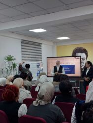 ЖАЛАЛ-АБАДДА ЖАҢЫ МУУНДАГЫ ОКУУ КИТЕПТЕРИ БОЮНЧА КӨЧМӨ СЕМИНАР ӨТТҮ