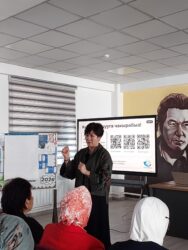 ЖАЛАЛ-АБАДДА ЖАҢЫ МУУНДАГЫ ОКУУ КИТЕПТЕРИ БОЮНЧА КӨЧМӨ СЕМИНАР ӨТТҮ