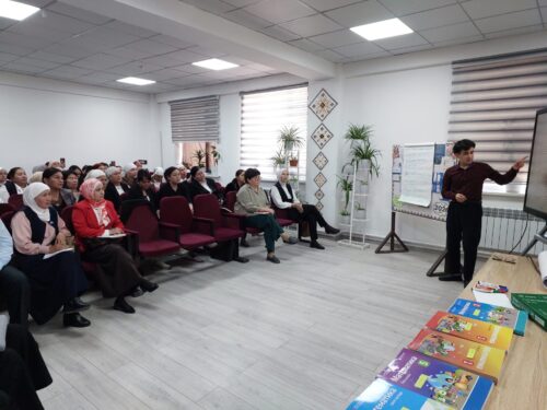 ЖАЛАЛ-АБАДДА ЖАҢЫ МУУНДАГЫ ОКУУ КИТЕПТЕРИ БОЮНЧА КӨЧМӨ СЕМИНАР ӨТТҮ