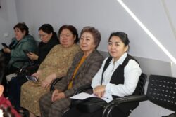 БИШКЕКТЕ ЖОГОРКУ ОКУУ ЖАЙЛАР ҮЧҮН МАМЛЕКЕТТИК ТИЛДЕГИ ОКУУ КИТЕПТЕРИНИН БЕТ АЧАРЫ ӨТТҮ