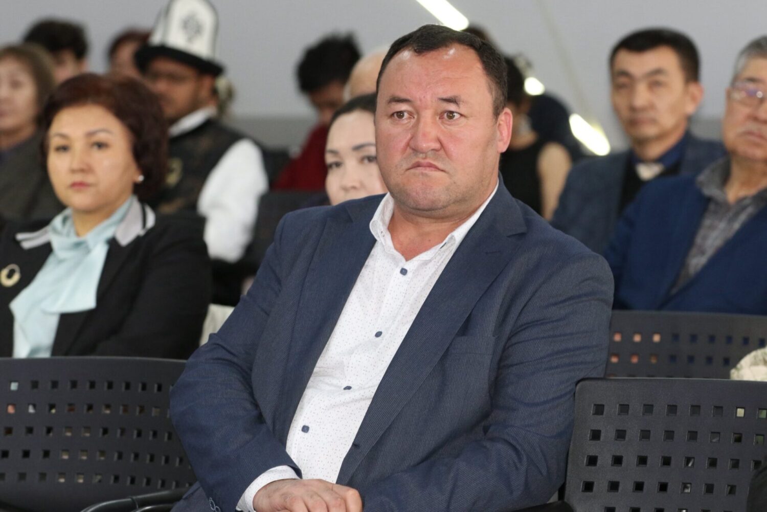 БИШКЕКТЕ ЖОГОРКУ ОКУУ ЖАЙЛАР ҮЧҮН МАМЛЕКЕТТИК ТИЛДЕГИ ОКУУ КИТЕПТЕРИНИН БЕТ АЧАРЫ ӨТТҮ