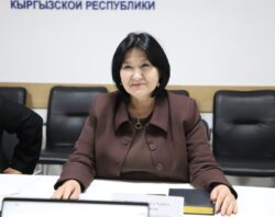 АГАРТУУ МИНИСТРЛИГИ МЕНЕН ДҮЙНӨЛҮК БАНК БИЛИМ БЕРҮҮ ТАРМАГЫНДАГЫ НЕГИЗГИ ДОЛБООРЛОРДУ ТАЛКУУЛАДЫ